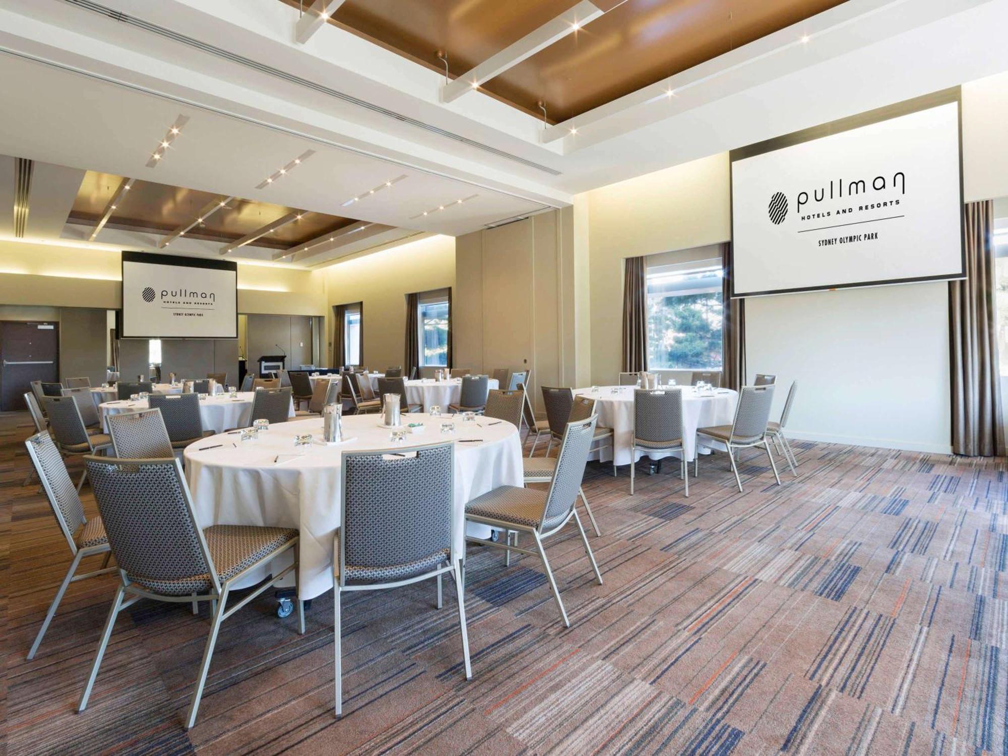 Pullman Sydney Olympic Park Hotel Exterior photo The Pullman Sydney Olympic Park
