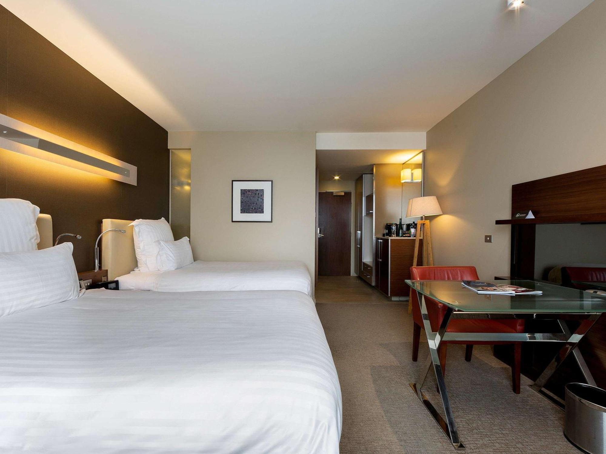Pullman Sydney Olympic Park Hotel Exterior photo