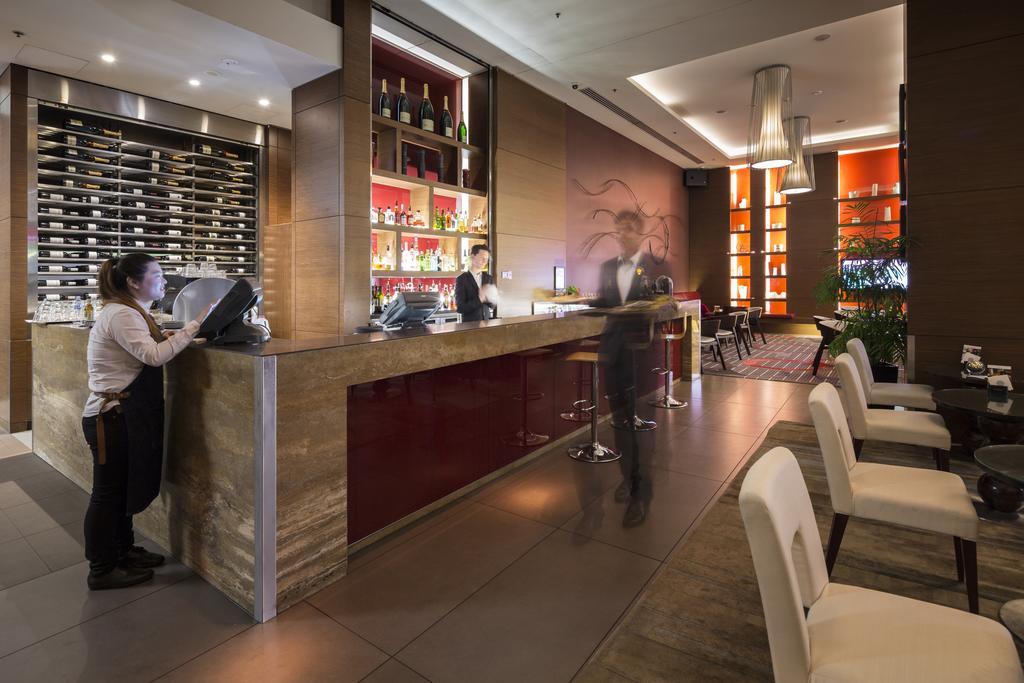 Pullman Sydney Olympic Park Hotel Exterior photo The bar at the lounge