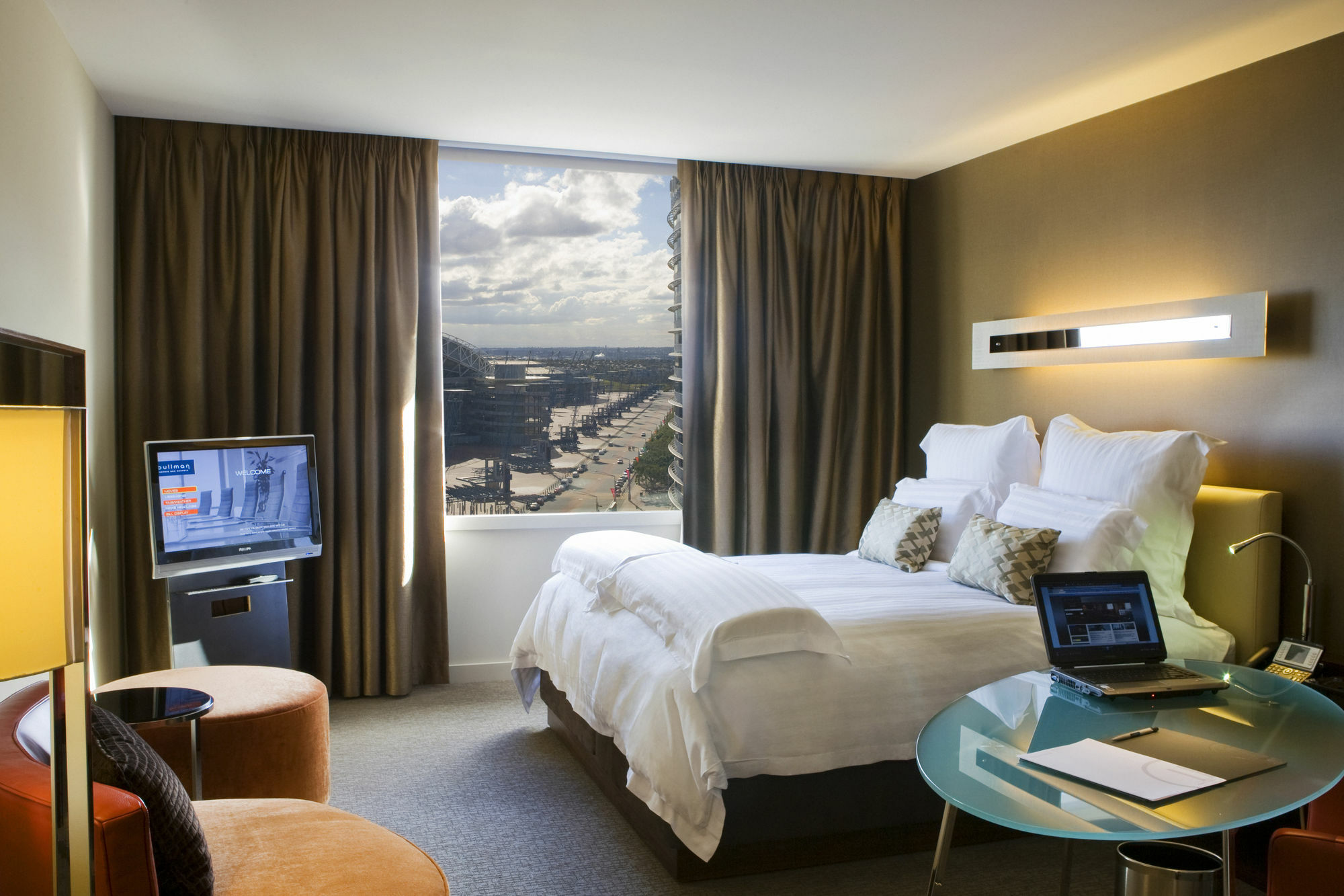Pullman Sydney Olympic Park Hotel Room photo A room at the hotel